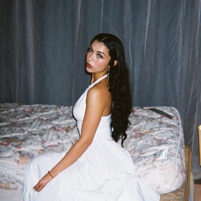 shesgiovanna's profile picture. ‘sweet nothings’ volume 2 out now ⋆.𐙚 ̊