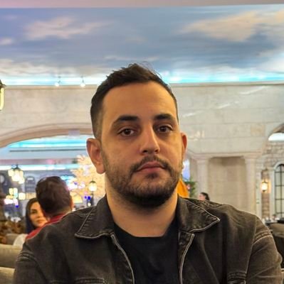 dactile_'s profile picture. هلم نده خودم روشن میشم⚫️🔴