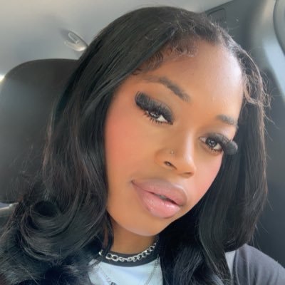 tyyadriannaa_'s profile picture. 11|26