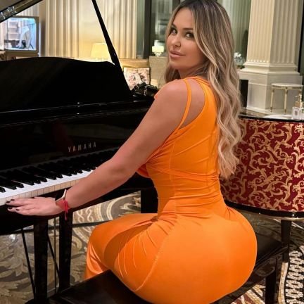 AnnieLisa626384's profile picture. STRICT AND BLUNT BUT COOL AND NICE