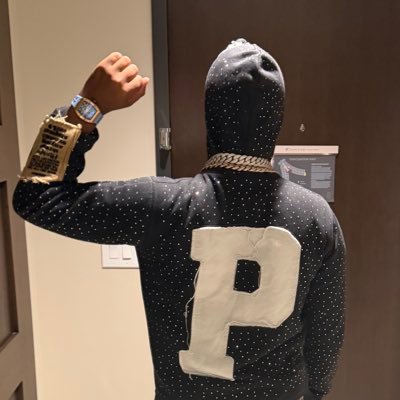 __t's profile picture. hustler