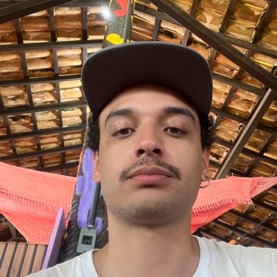 fieryellow's profile picture. salve simpatia