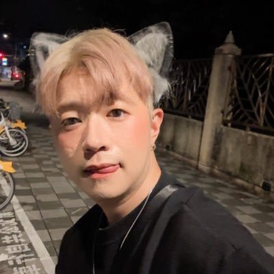 weiguy5042's profile picture. 超級I人｜INFJ｜♋️ ｜迷因仔｜眼鏡控｜TRPG｜被遊戲綁架的人｜密室逃脫｜桌遊｜單｜原神、星穹鐵道｜樹洞@Insidewei