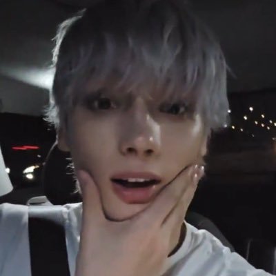 hhaechoco's profile picture. being a sunflower and ningdungie is a mental illness