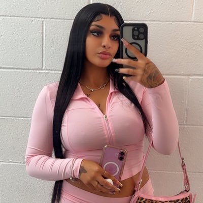 imthedoll1's profile picture. Amazi❤️ CEO @_nailedbymorgan on IG💅🏽