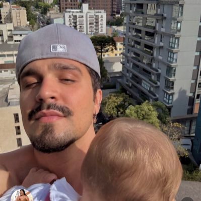 grudadosnoluan_'s profile picture. Sinais, me mostraram o caminho até você @luansantana 🤍