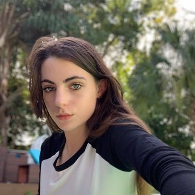 carlinaschmitt's profile picture. Auf der Suche nach einem guten Kerl