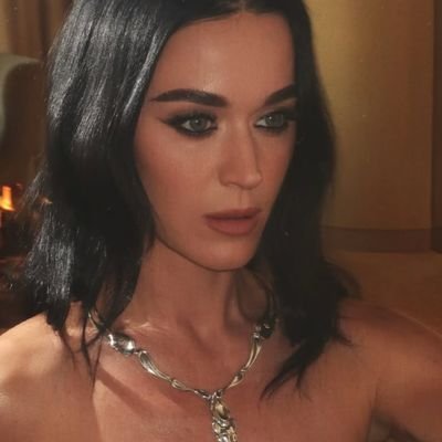 bardeg333's profile picture. 143🧡
Katy Perry is my mother||
Saw jann×3||
Saw Doda×1||
noticed by Katy x1
