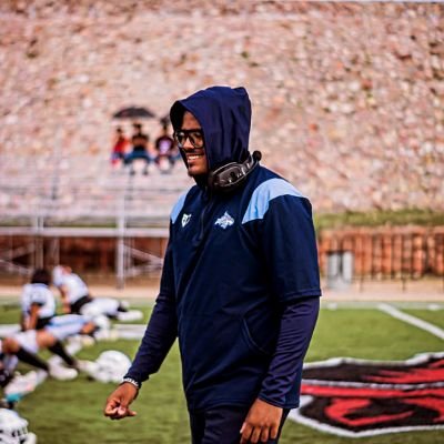 JesusGc52's profile picture. DL coach | ULM Football | FIRE | MUG