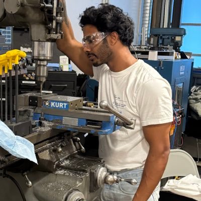 vhmth's profile picture. curr: mechatronics intern, prev: co-founder @loom
