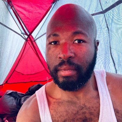 Elliott29418's profile picture.