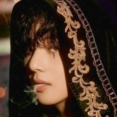 moni51758's profile picture. When life gets dark, BTS becomes my light 🕯️ 💫💜