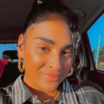 JulieMagz's profile picture. ||| only respond to ''menu and ft''