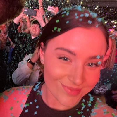 singitpez's profile picture. all of your strength is in all of your scars