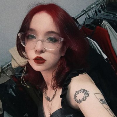 drawshinepriv's profile picture. Essa conta serve para enaltecer minhas amizades, falar muita besteira sobre muita gente e biscoitar quando dá | @DrawShine