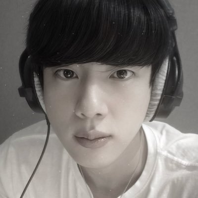 yoonnig's profile picture. qsy, estoy aquí por el chisme