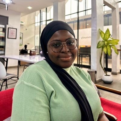 AdesanyaAishat's profile picture. Author of Funerals and Firecrackers ✨ @witsprouts, @jay_literature, et al  Vicenarian | Muslim | Writing therapy Birmingham 🇬🇧📍