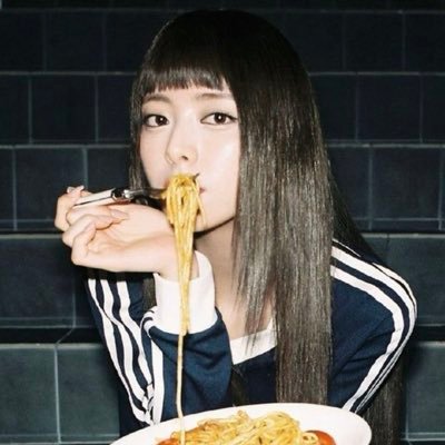yunaaverseeee's profile picture. bite me, bite you boom boom