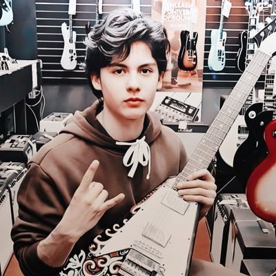 melerocaralho's profile picture. outlife