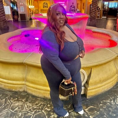 NiasiaMarie's profile picture. 