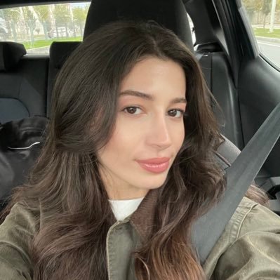 sedanurzdemir01's profile picture. 