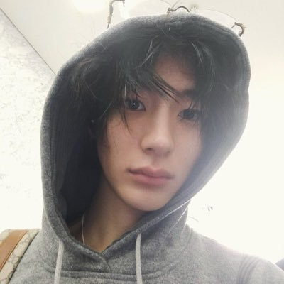 henryleonne_'s profile picture. 