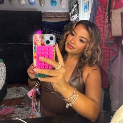 itskarenpeguero's profile picture. Dominicana 🥳😘 🥺 25  RAYSUPPP