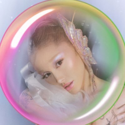 mwahariana's profile picture. i have been changed for good ˚✧˖° glinda apologist