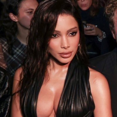 bell4quita's profile picture. Conta de fã e suporte @anitta