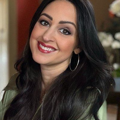 mareejones's profile picture. 🤳 Because someone needs to be the adult in the room on social media. 
Director of Social Strategy @UABNews. 🐉