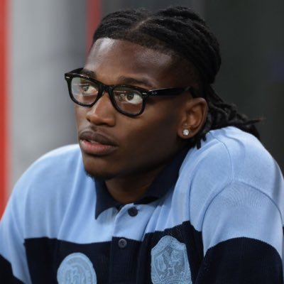 Officer_konami's profile picture. Film Journalist 🎥 | Cinematographer | Editor | ________ 30BG • CR7 • AC Milan 🔴⚫