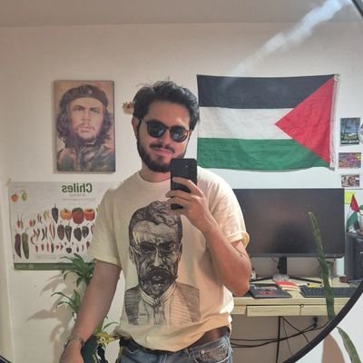 DanielUsigli's profile picture. Estudio la vulnerabilidad social y el cambio transformacional a la sostenibilidad|Agroecología|CESDER|
Acá hago música:
https://t.co/W1HXYCmbnl