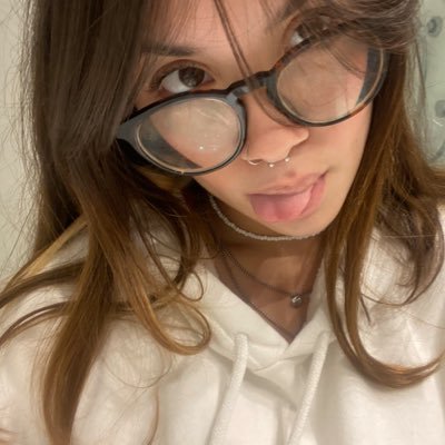 emetetebru's profile picture. ari&cocott te amo