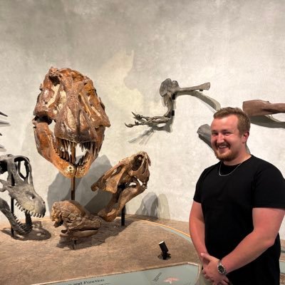 NayNay_Bands's profile picture. Need a burger