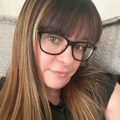 Utterly_Kel's profile picture. Music fanatic. Wine specialist. Book nerd. Cheese addict. Animal lover. Foodie. Watches some sports. Drinks tea. Loves GIFs. Grandma. Views my own