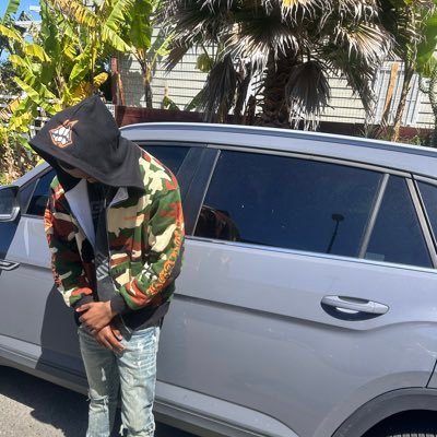 unoFetti_'s profile picture. Life a movie I feel like Nas in belly. #LLZ5 #LL2X,