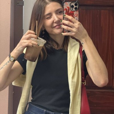 HeyEKlara's profile picture. Fitness | Cooking | Reading | Travel | Obsessed with fluffy pets | Proud American 🇺🇸