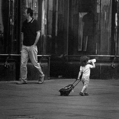 nigarraa_'s profile picture. در قلبم قانون می‌تپد و در ذهنم عدالت می‌درخشد