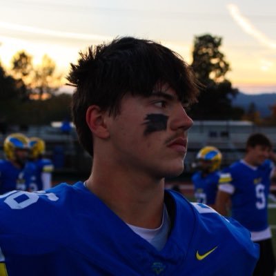 carson_pesek3's profile picture. 6'2 210||D END||270 Clean||C/O 2026||BSHS🦅||Missoula, MT||3.4 GPA||📞(406)-546-6246||JUNIOR TAPE🎥 - https://t.co/hZaaJIvfh3 ||NCAA ID - 2505617508