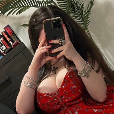 corvettedoll's profile picture. classic films, horror, cars, ufo’s, cryptids, the paranormal, true crime & stephen king! ⋆.ೃ࿔*:・