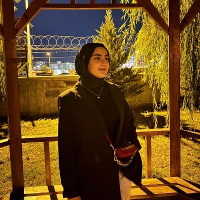 ElifBaykara16's profile picture. 