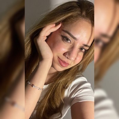 idildemir__'s profile picture. Teacher of English