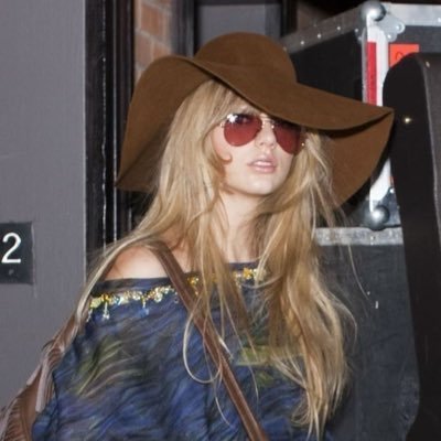 shanlawlz's profile picture. fortniteposting