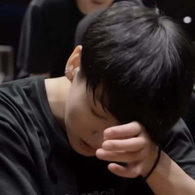 suejkoo's profile picture. number 4 you will always be loved by me ★˚๑