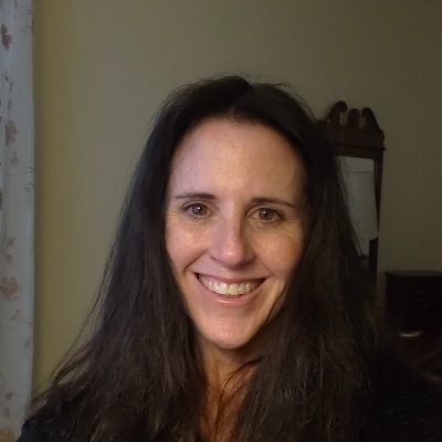 LisamarieH5ywb's profile picture. 