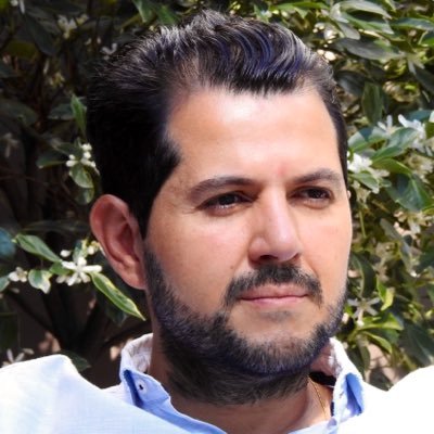juancamiloSM's profile picture. Hecho en Antioquia, Magíster en Estudios del Comportamiento, Esp. en Proyectos - U de A. y Graduado con honores de Ciencia Política - UNAL