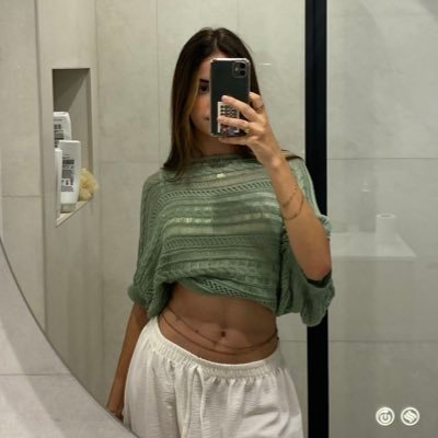 patilozanooo's profile picture. buenas, hablo de música y poco más 👍🏻 // 🤔&😎