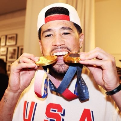 ThehipanicCamel's profile picture. Suns fan☀️