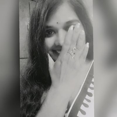 yaminivalli_01's profile picture. simple, swt, shy, calm, tardy, tedious, nocturnal, laughs a lot, olways smiling, small joys means a lot to me... retwts a lot :D