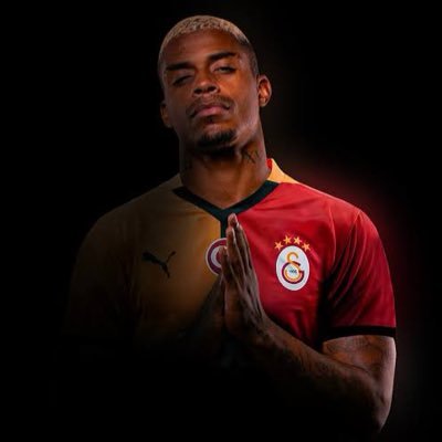 galailkerr's profile picture. Bu platformu sarı kırmızıya boyayalım.❤️💛 ⭐️⭐️⭐️⭐️⭐️ #sevdamızgs1905 #AslanYuvası #WeAreGala